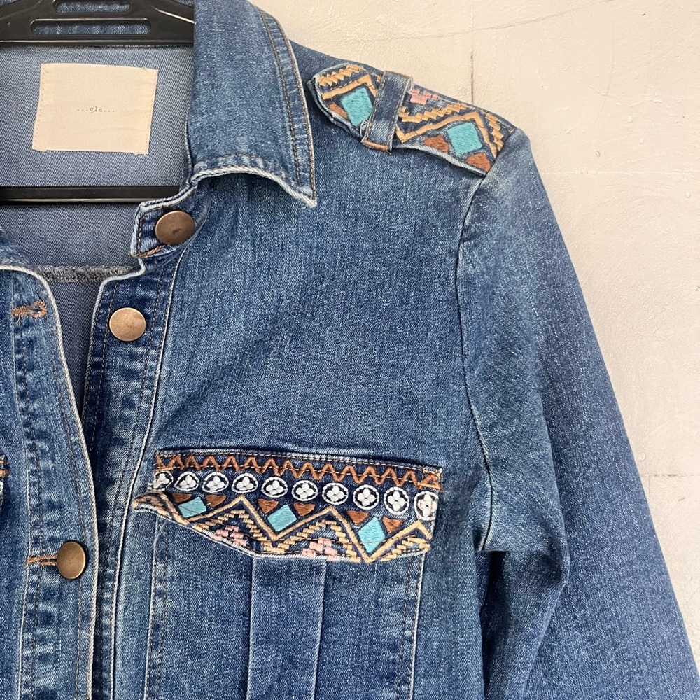 Embroidered Detail Blue Denim Jean Jacket (small)